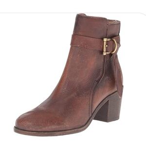 FRYE Malorie Knotted Short Boots - SZ 8
Loved these boots! Authentic Frye.